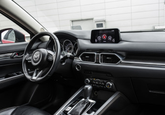 Подержанный автомобиль Mazda CX-5 2019 года (18 фото)