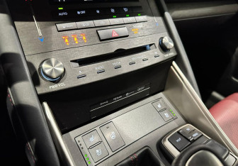 Подержанный автомобиль Lexus IS Sedan 2020 года (21 фото)