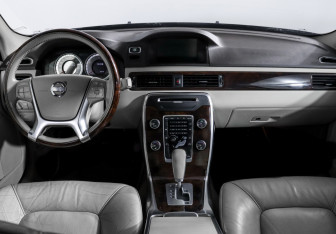 Подержанный автомобиль Volvo S80 2012 года (12 фото)