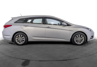 Подержанный автомобиль Hyundai i40 Wagon 2017 года (4 фото)