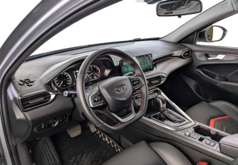 Подержанный автомобиль Kaiyi E5 2023 года (15 фото)