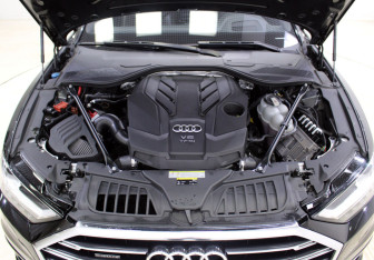 Подержанный автомобиль Audi A8 2018 года (6 фото)