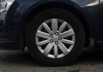 Подержанный автомобиль Chevrolet Cruze Sedan 2011 года (15 фото)