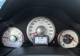 Подержанный автомобиль Honda Pilot 2008 года (14 фото)