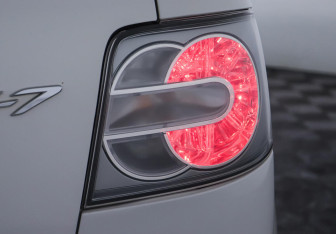 Подержанный автомобиль Mazda CX-7 2011 года (8 фото)