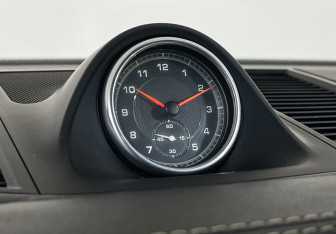 Подержанный автомобиль Porsche Macan 2019 года (21 фото)