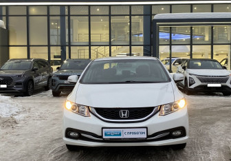 Подержанный автомобиль Honda Civic Sedan 2013 года (2 фото)