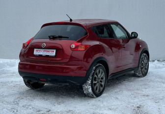 Подержанный автомобиль Nissan Juke 2013 года (5 фото)