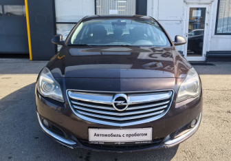 Подержанный автомобиль Opel Insignia Liftback 2013 года (2 фото)