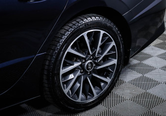 Подержанный автомобиль Hyundai Sonata 2019 года (15 фото)