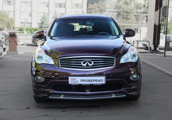 Подержанный автомобиль Infiniti EX 2013 года (2 фото)