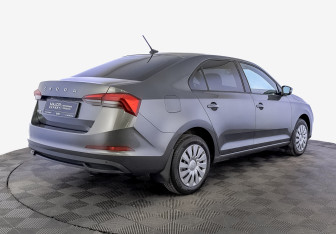 Подержанный автомобиль Skoda Rapid Liftback 2021 года (5 фото)