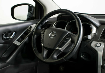 Подержанный автомобиль Nissan Murano Suv 2015 года (13 фото)