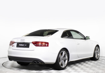 Подержанный автомобиль Audi S5 Coupe 2010 года (5 фото)