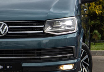 Подержанный автомобиль Volkswagen Caravelle 2018 года (23 фото)