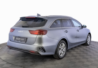 Подержанный автомобиль Kia Ceed Wagon 2021 года (5 фото)
