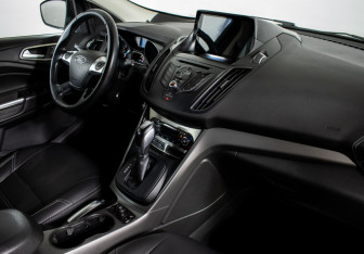 Подержанный автомобиль Ford Kuga 2016 года (11 фото)