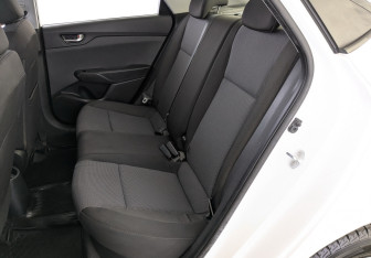 Подержанный автомобиль Hyundai Solaris Sedan 2020 года (12 фото)