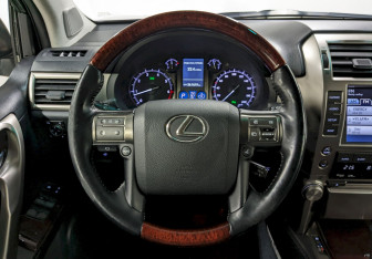 Подержанный автомобиль Lexus GX 2011 года (29 фото)