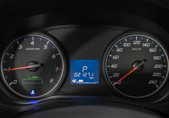 Подержанный автомобиль Mitsubishi Outlander 2022 года (12 фото)
