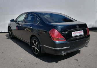 Подержанный автомобиль Nissan Teana 2007 года (7 фото)