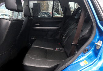 Подержанный автомобиль Suzuki Grand Vitara 2007 года (10 фото)