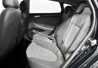 Подержанный автомобиль Hyundai Solaris Hatchback 2012 года (10 фото)