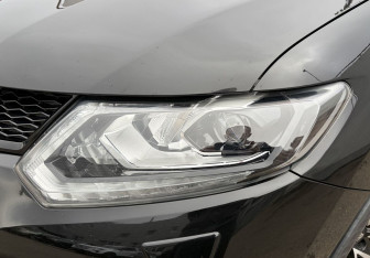Подержанный автомобиль Nissan X-Trail 2015 года (27 фото)