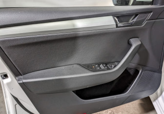 Подержанный автомобиль Skoda Superb Liftback 2017 года (19 фото)