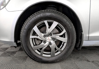 Подержанный автомобиль Volkswagen Golf Hatchback 2012 года (18 фото)