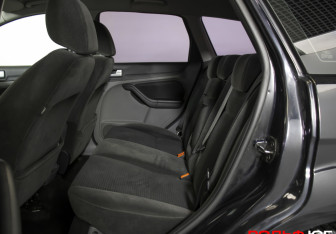 Подержанный автомобиль Ford Focus Wagon 2008 года (10 фото)