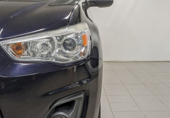 Подержанный автомобиль Mitsubishi ASX 2014 года (16 фото)