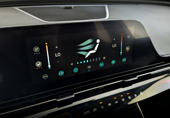 Подержанный автомобиль Omoda C5 2023 года (30 фото)