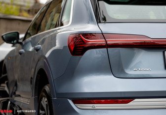 Новый Audi e-tron 2023 (2 фото)