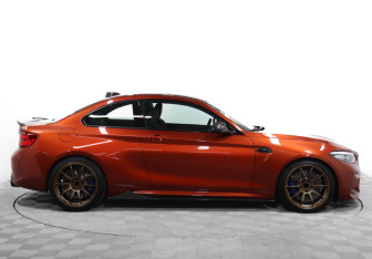 Подержанный автомобиль BMW M2 2019 года (4 фото)