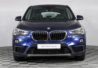Подержанный автомобиль BMW X1 2017 года (3 фото)