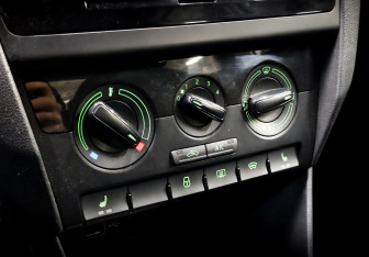 Подержанный автомобиль Skoda Rapid Liftback 2019 года (16 фото)