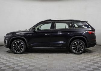 Подержанный автомобиль Skoda Kodiaq 2023 года (8 фото)