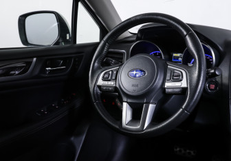 Подержанный автомобиль Subaru Outback Wagon 2015 года (13 фото)