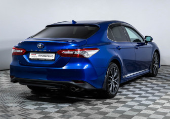 Подержанный автомобиль Toyota Camry Sedan 2021 года (5 фото)