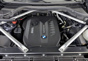 Подержанный автомобиль BMW X5 2019 года (9 фото)