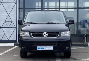 Подержанный автомобиль Volkswagen Caravelle 2009 года (2 фото)