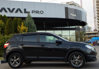 Подержанный автомобиль Nissan Qashqai 2011 года (3 фото)