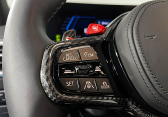 Подержанный автомобиль BMW M3 Sedan 2025 года (18 фото)