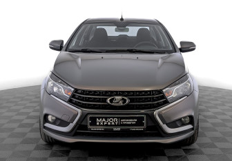 Подержанный автомобиль LADA (ВАЗ) Vesta Sedan 2018 года (2 фото)