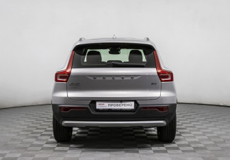 Новый Volvo XC40 2024 (6 фото)