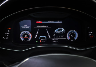 Подержанный автомобиль Audi A7 2020 года (16 фото)