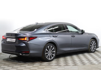 Подержанный автомобиль Lexus ES 2021 года (5 фото)