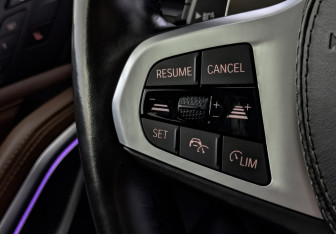 Подержанный автомобиль BMW X6 2021 года (29 фото)