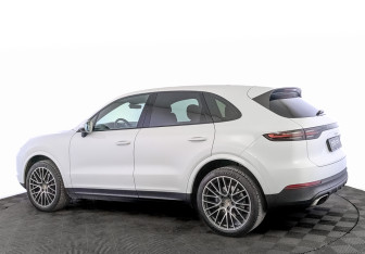 Подержанный автомобиль Porsche Cayenne 2020 года (7 фото)